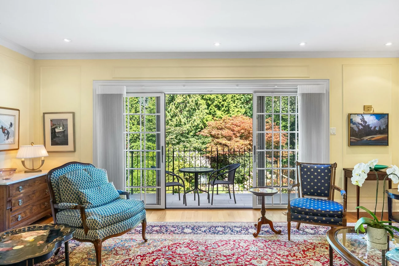 100, Elm, Rosedale-Moore Park, Toronto
