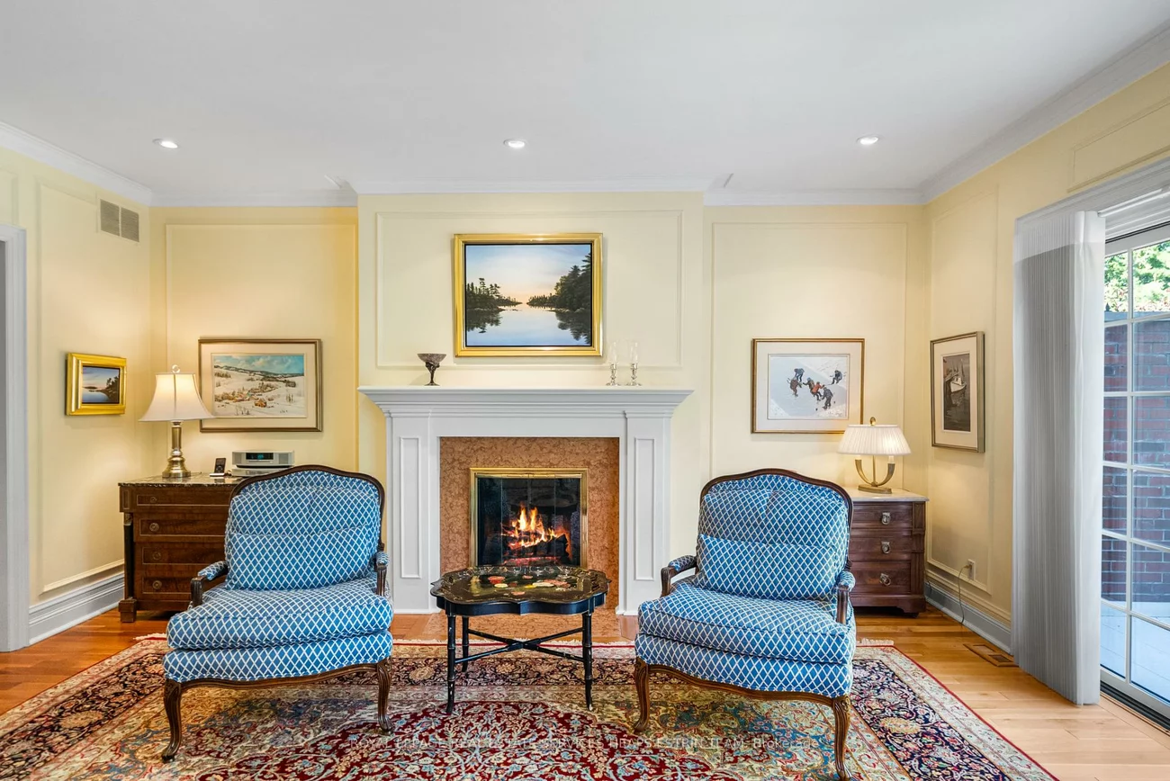 100, Elm, Rosedale-Moore Park, Toronto