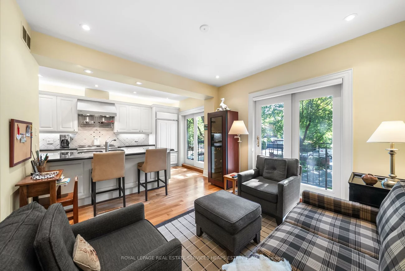 100, Elm, Rosedale-Moore Park, Toronto
