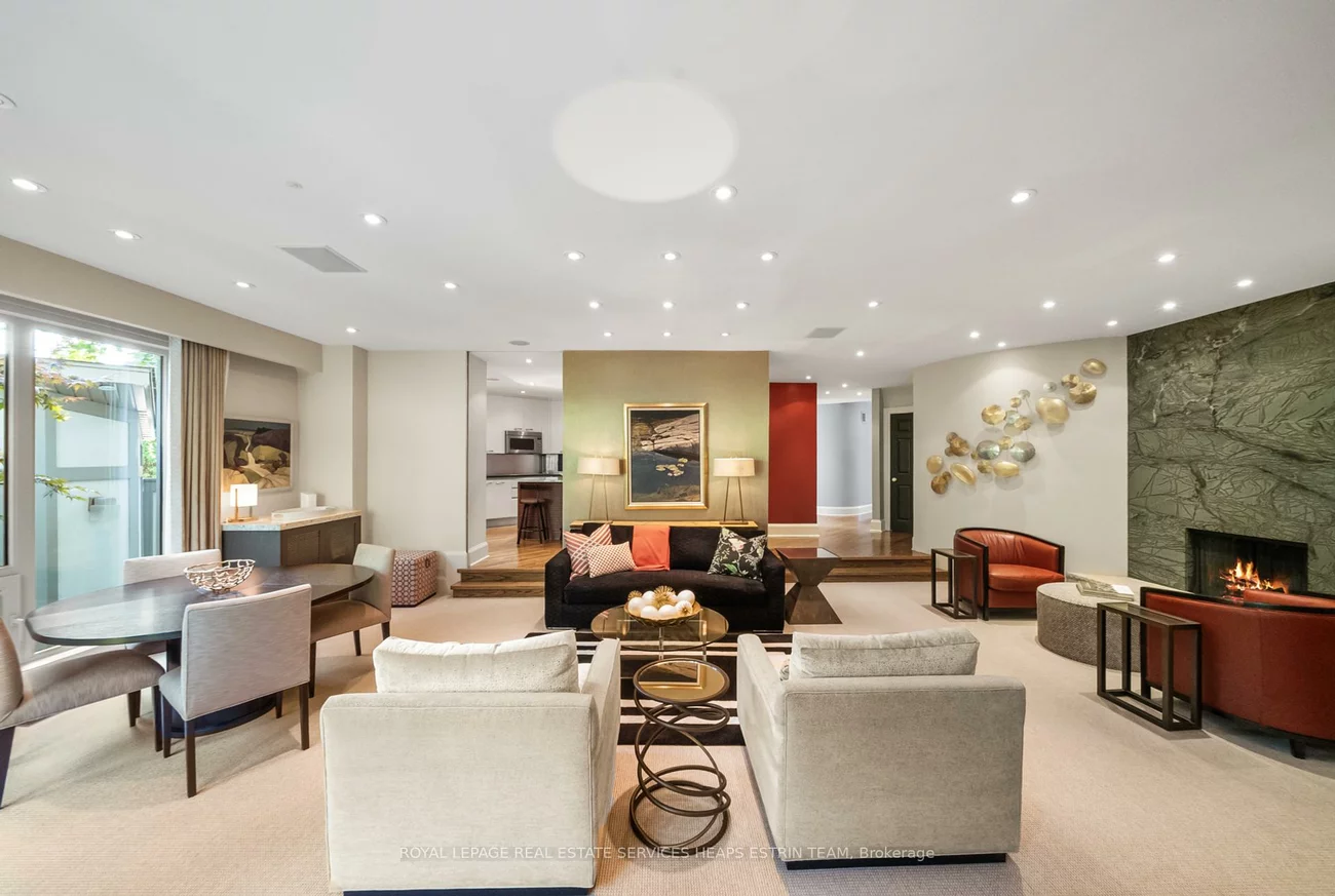 53, Colin, Yonge-Eglinton, Toronto