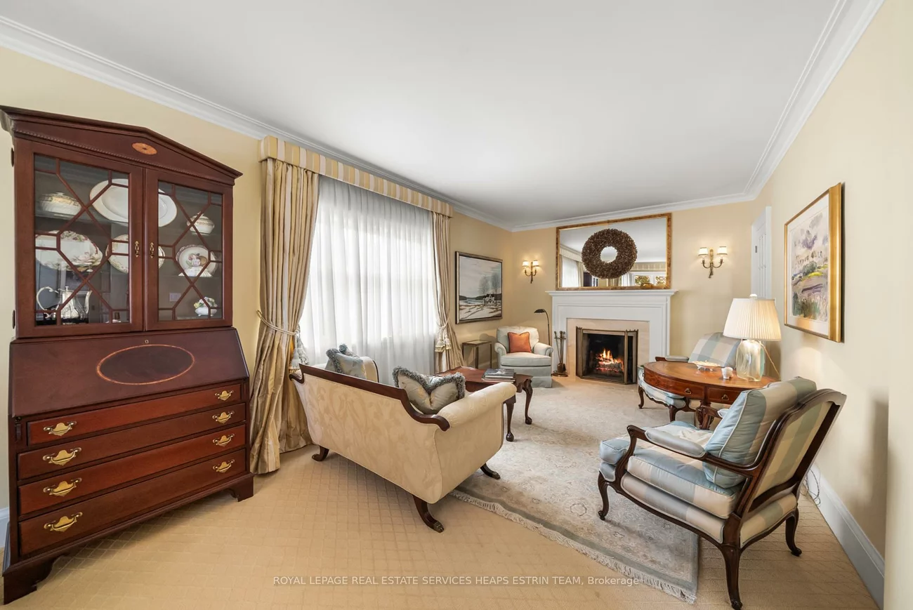 53, Colin, Yonge-Eglinton, Toronto