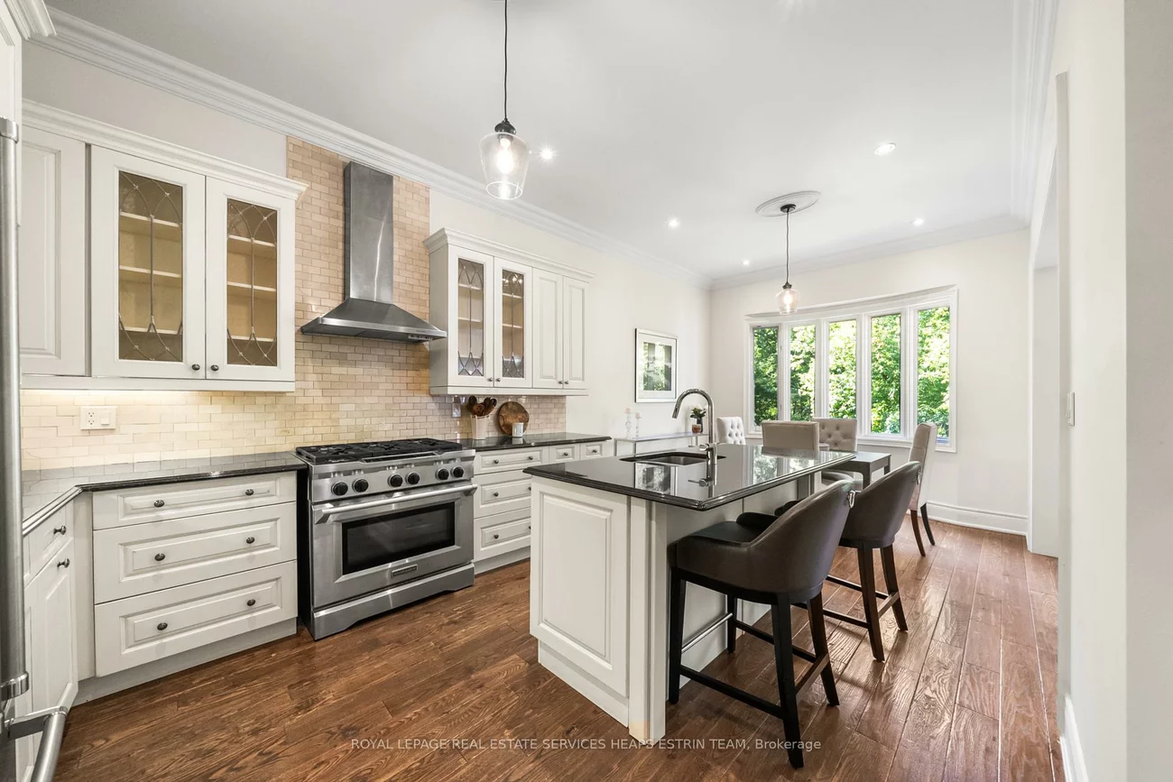 44, True Davidson, Leaside, Toronto