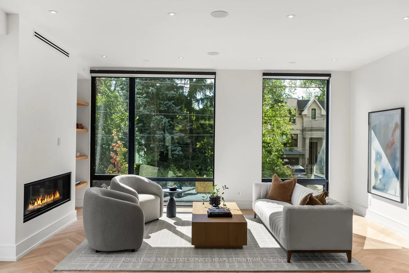 38, Evergreen, Leaside, Toronto
