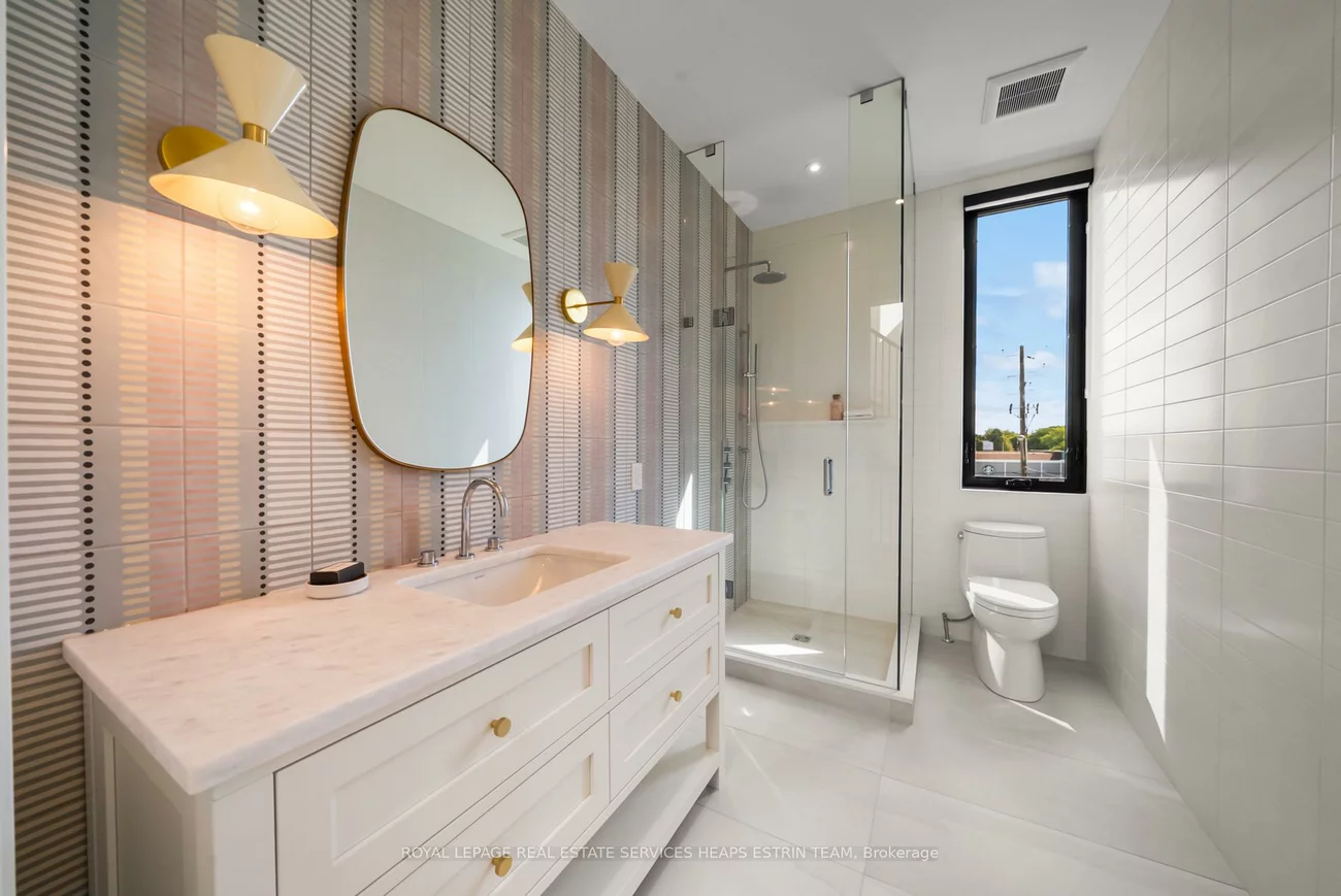 38, Evergreen, Leaside, Toronto