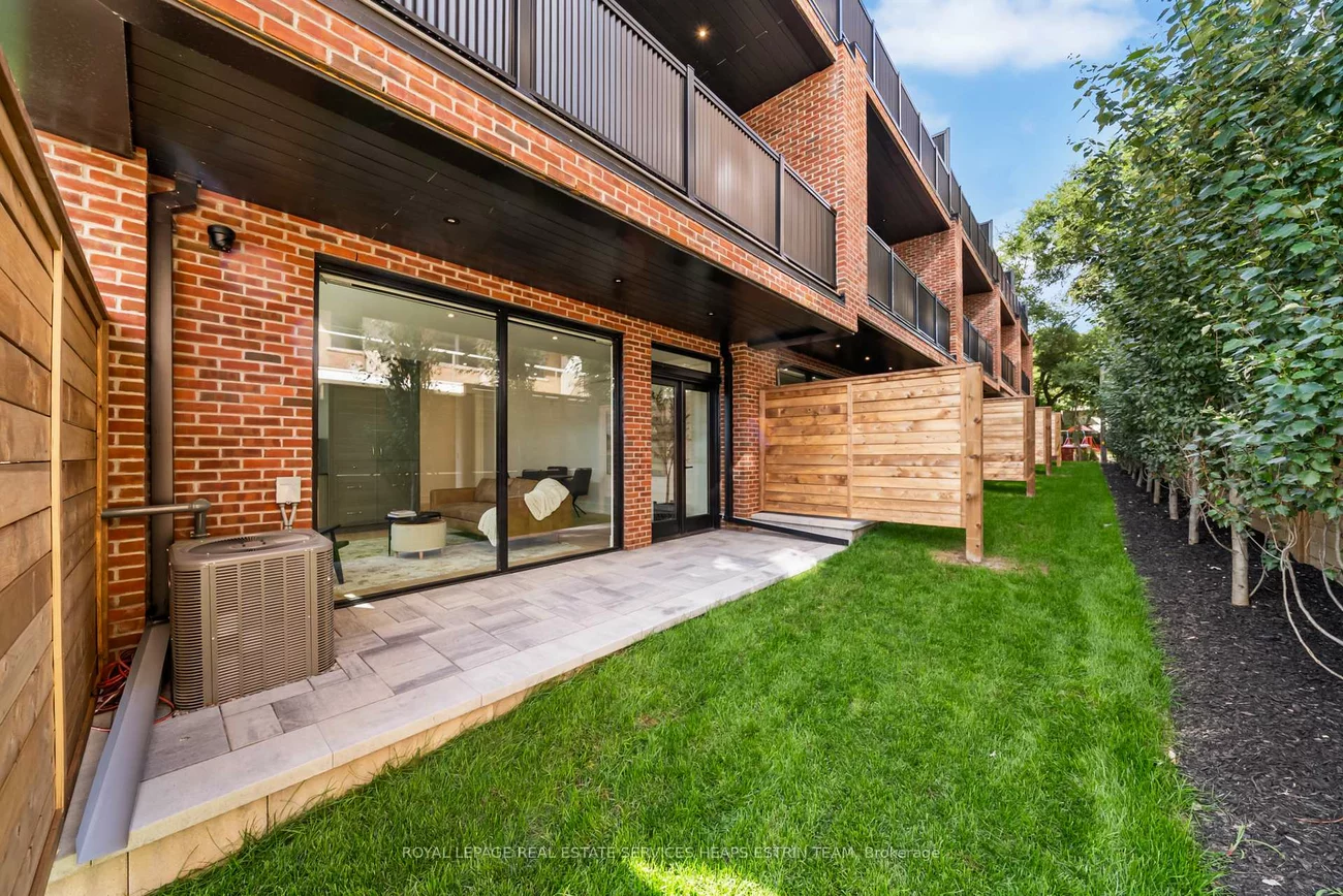 38, Evergreen, Leaside, Toronto