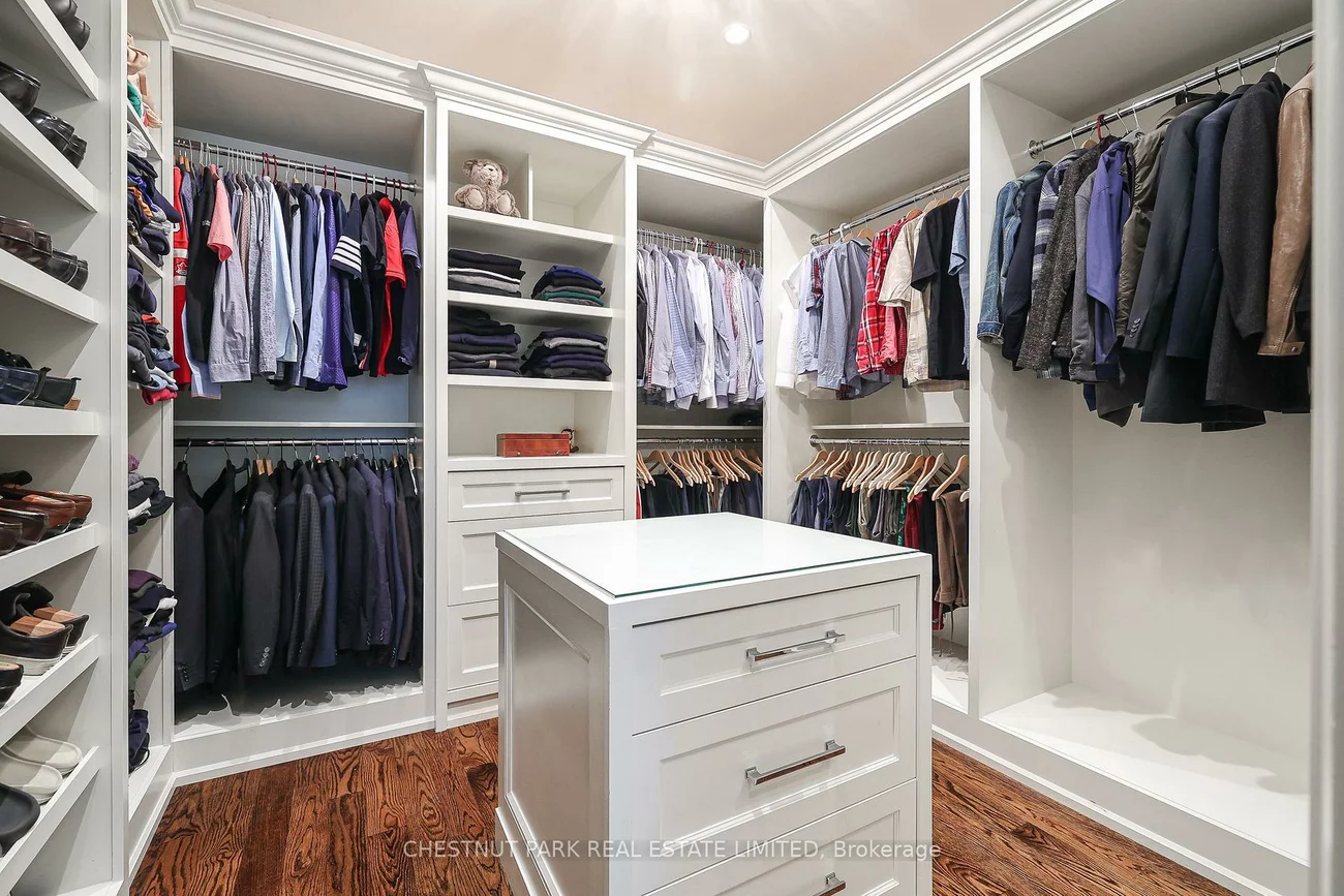 62, Heath, Yonge-St. Clair, Toronto