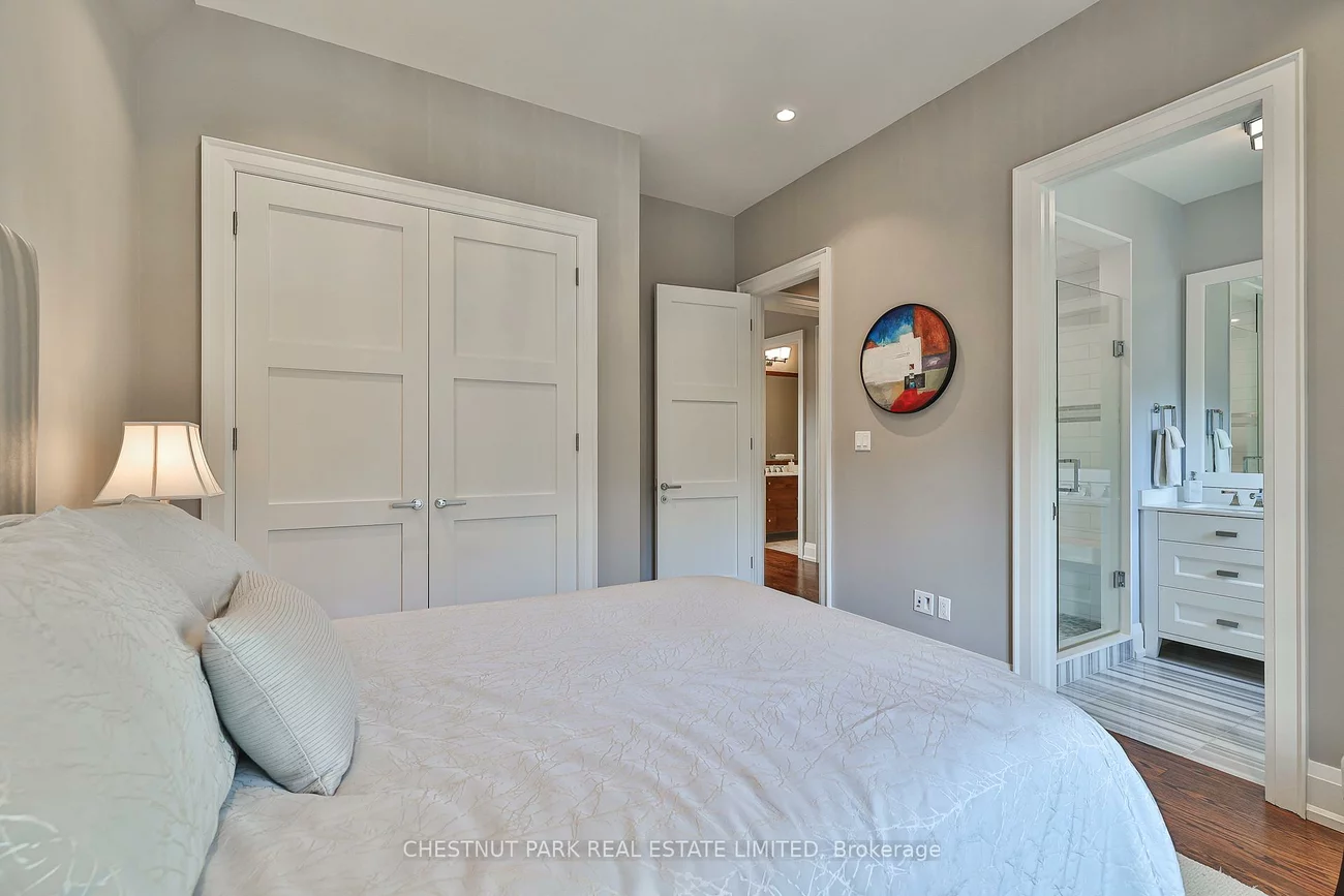 62, Heath, Yonge-St. Clair, Toronto