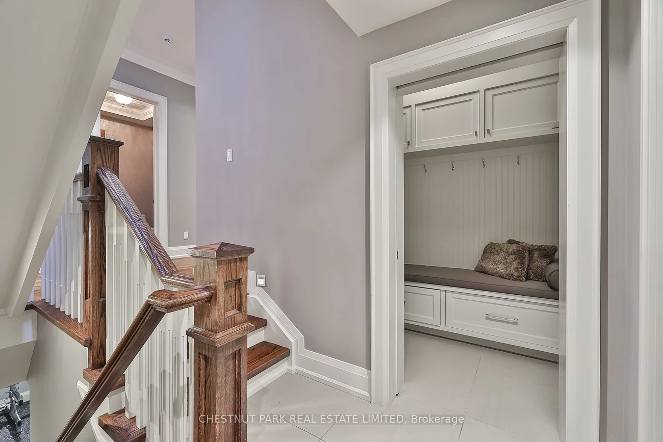 62, Heath, Yonge-St. Clair, Toronto