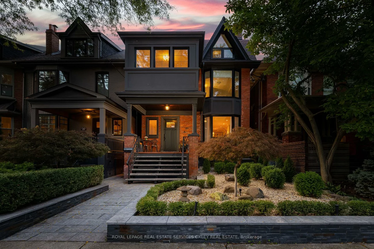 26, Mcmaster, Casa Loma, Toronto