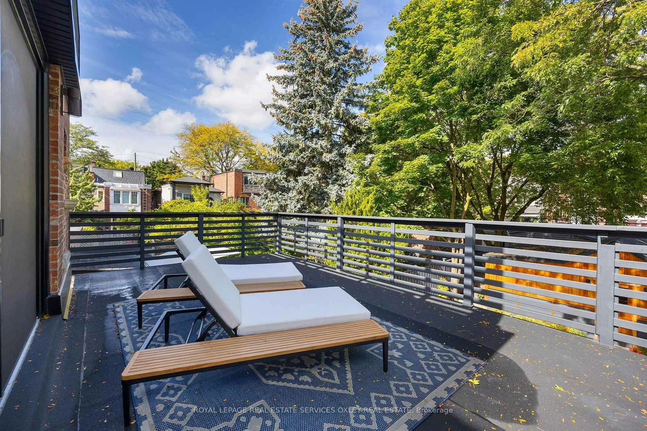 26, Mcmaster, Casa Loma, Toronto