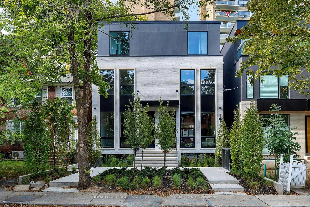 26, Mcmaster, Casa Loma, Toronto