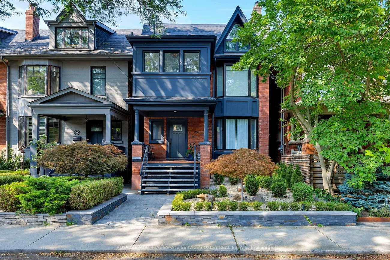 26, Mcmaster, Casa Loma, Toronto