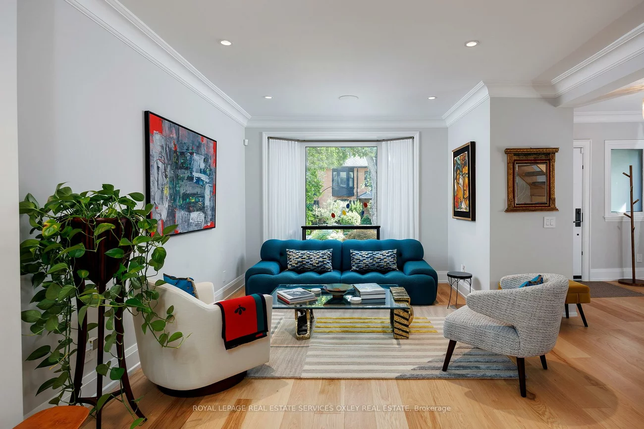 26, Mcmaster, Casa Loma, Toronto