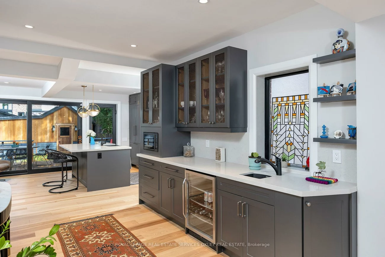 26, Mcmaster, Casa Loma, Toronto
