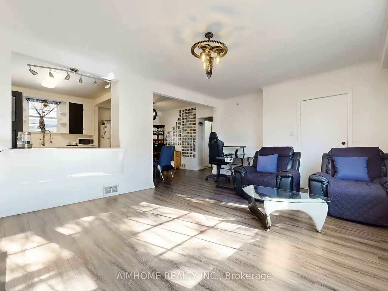 61, Talbot, Newtonbrook West, Toronto