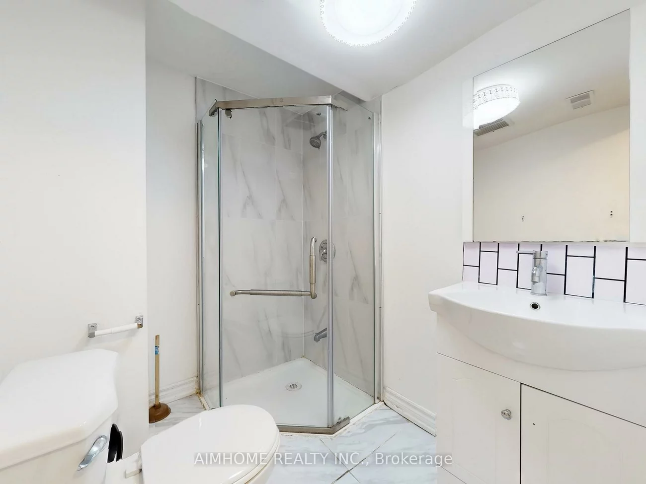 61, Talbot, Newtonbrook West, Toronto