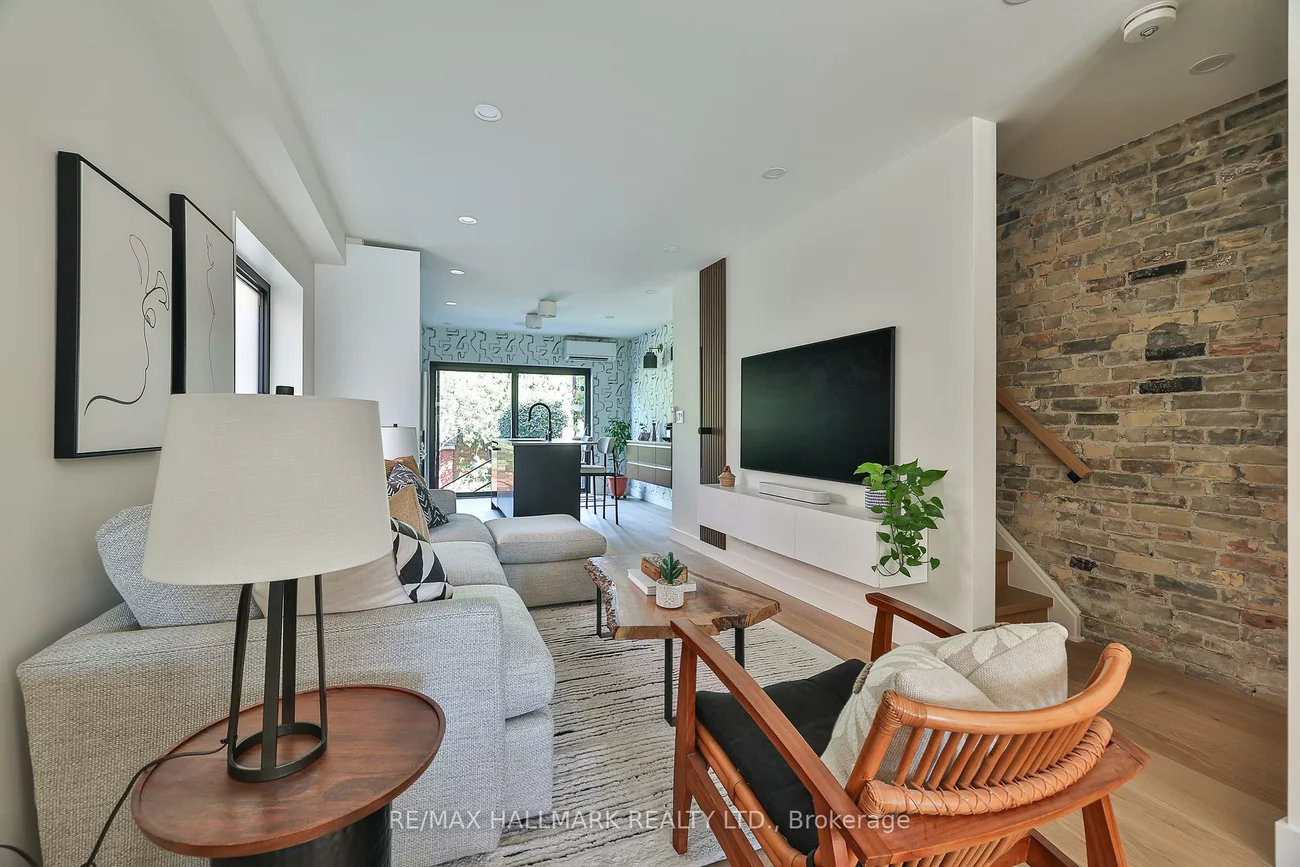 281, Atlas, Oakwood Village, Toronto