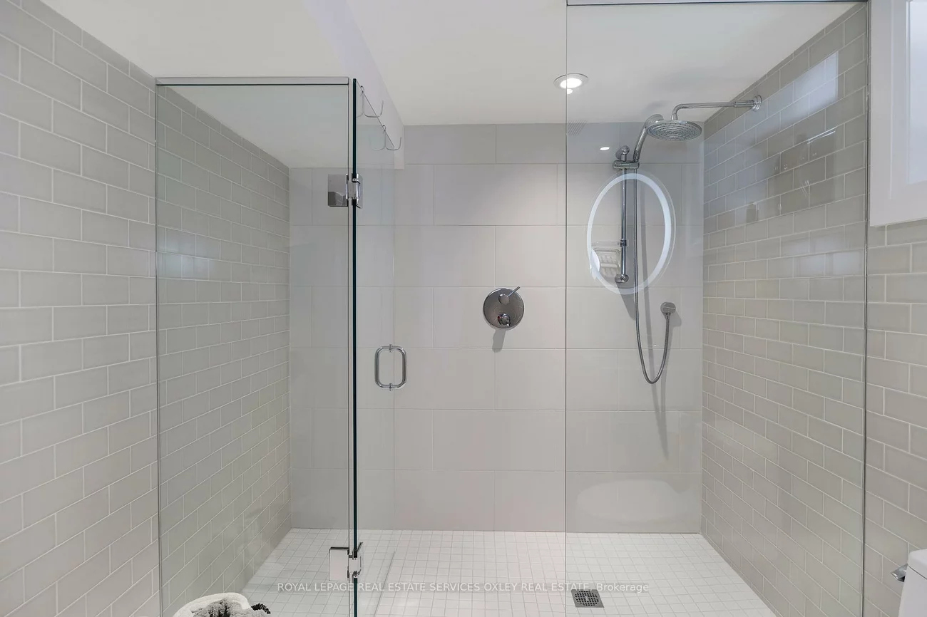 134, Roxborough, Annex, Toronto