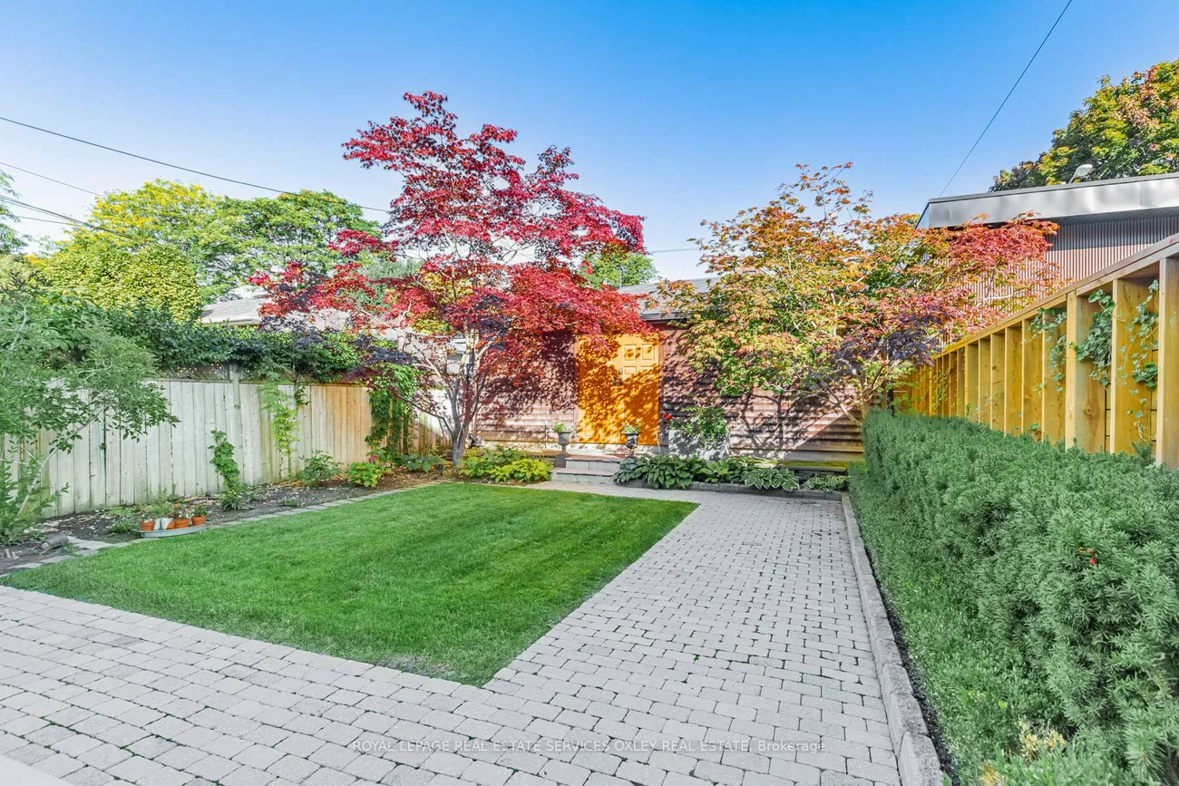 134, Roxborough, Annex, Toronto