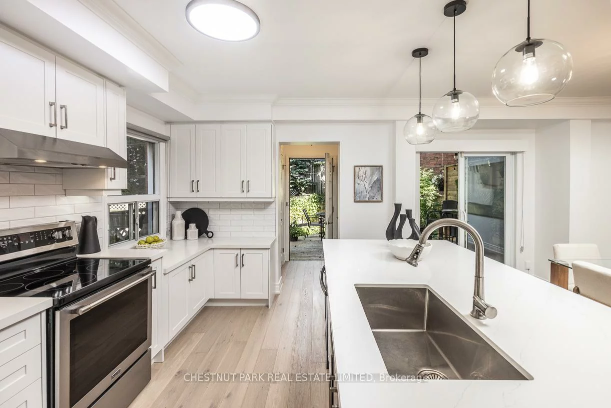 262, St Clements, Yonge-Eglinton, Toronto