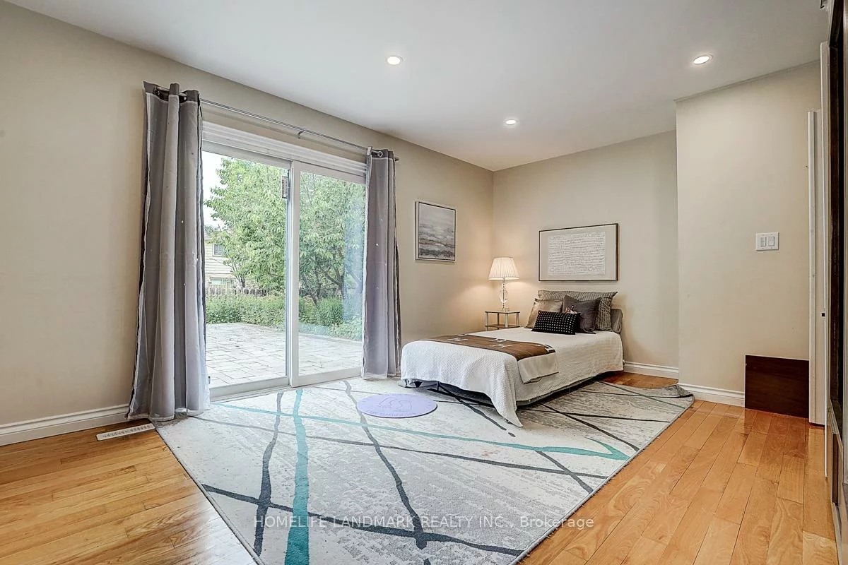 89, Whitehorn, Don Valley Village, Toronto