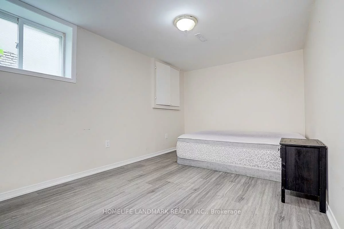 89, Whitehorn, Don Valley Village, Toronto