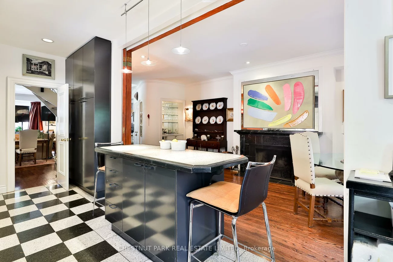 17, Bernard, Annex, Toronto