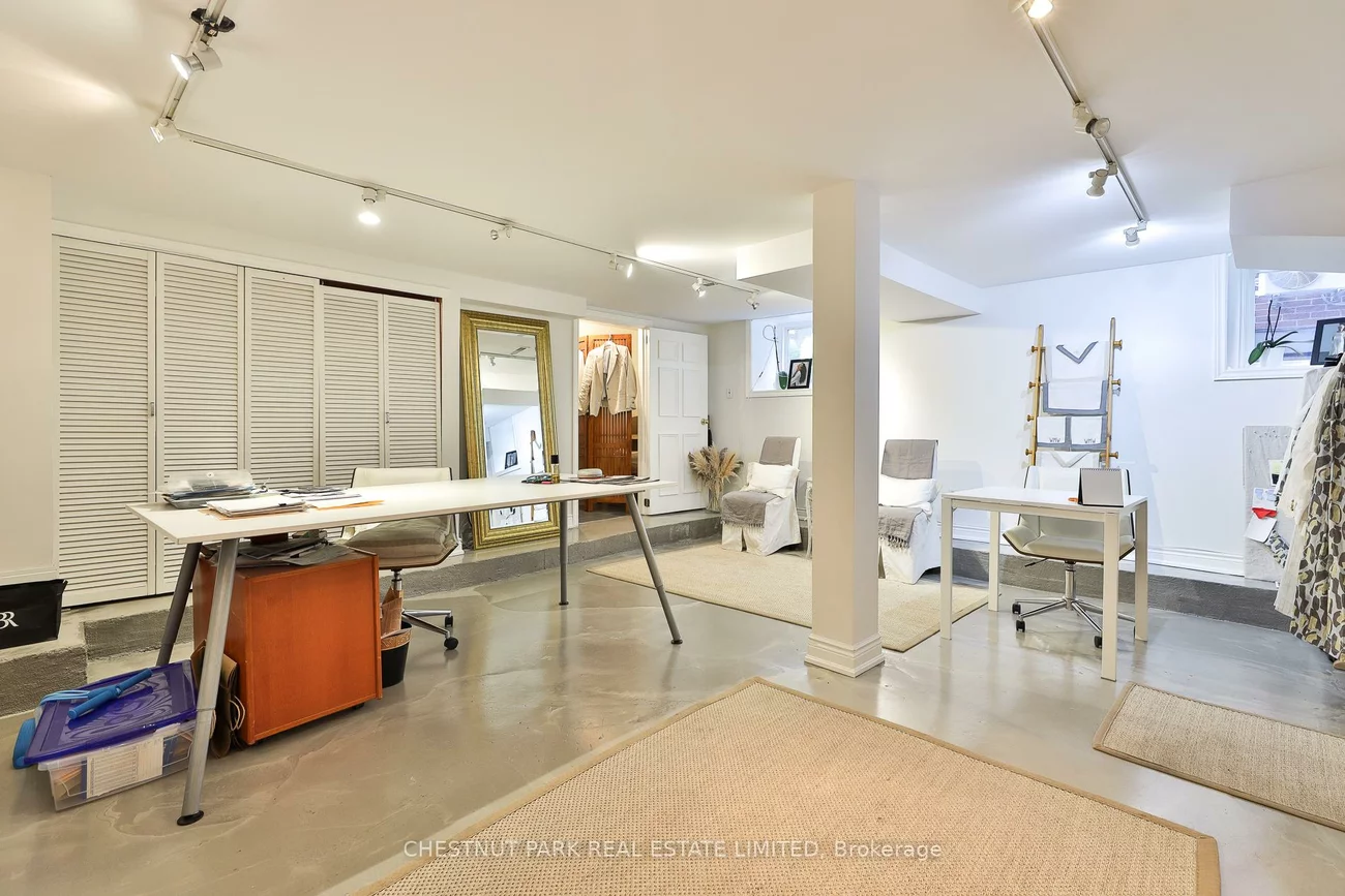 17, Bernard, Annex, Toronto