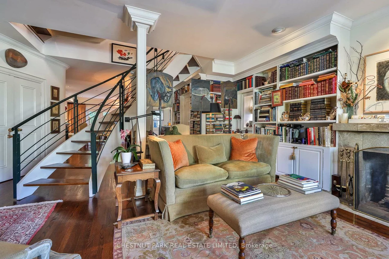 17, Bernard, Annex, Toronto