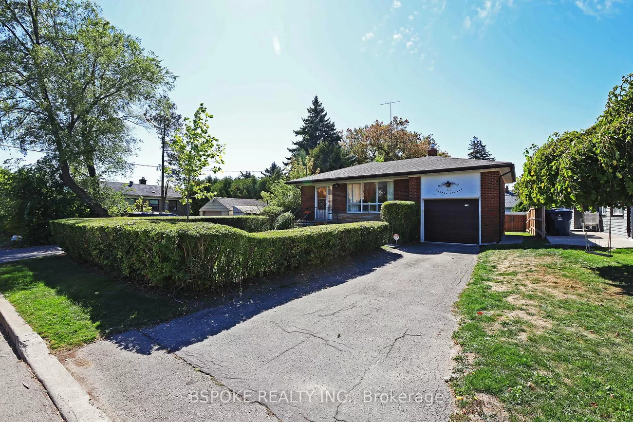 54, Warner, Victoria Village, Toronto