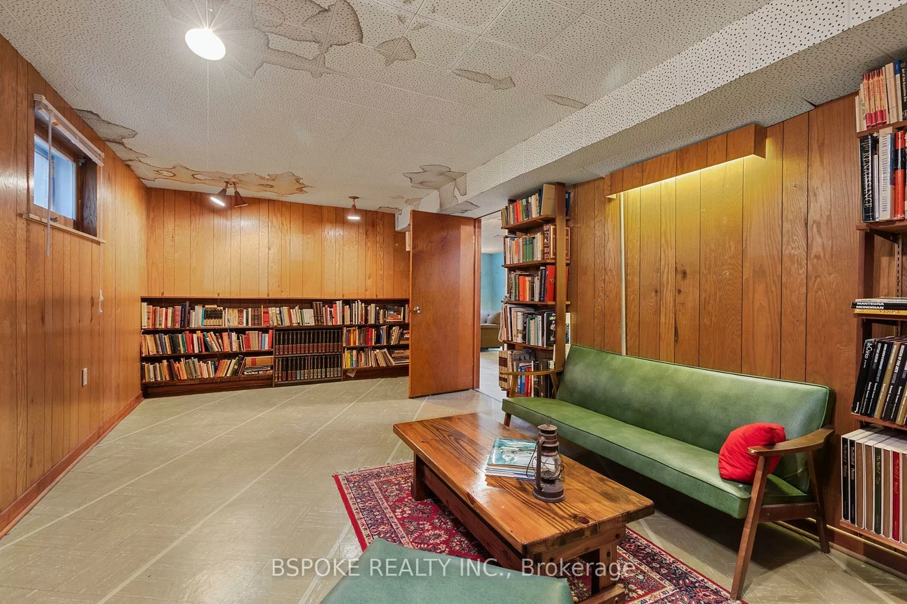 54, Warner, Victoria Village, Toronto