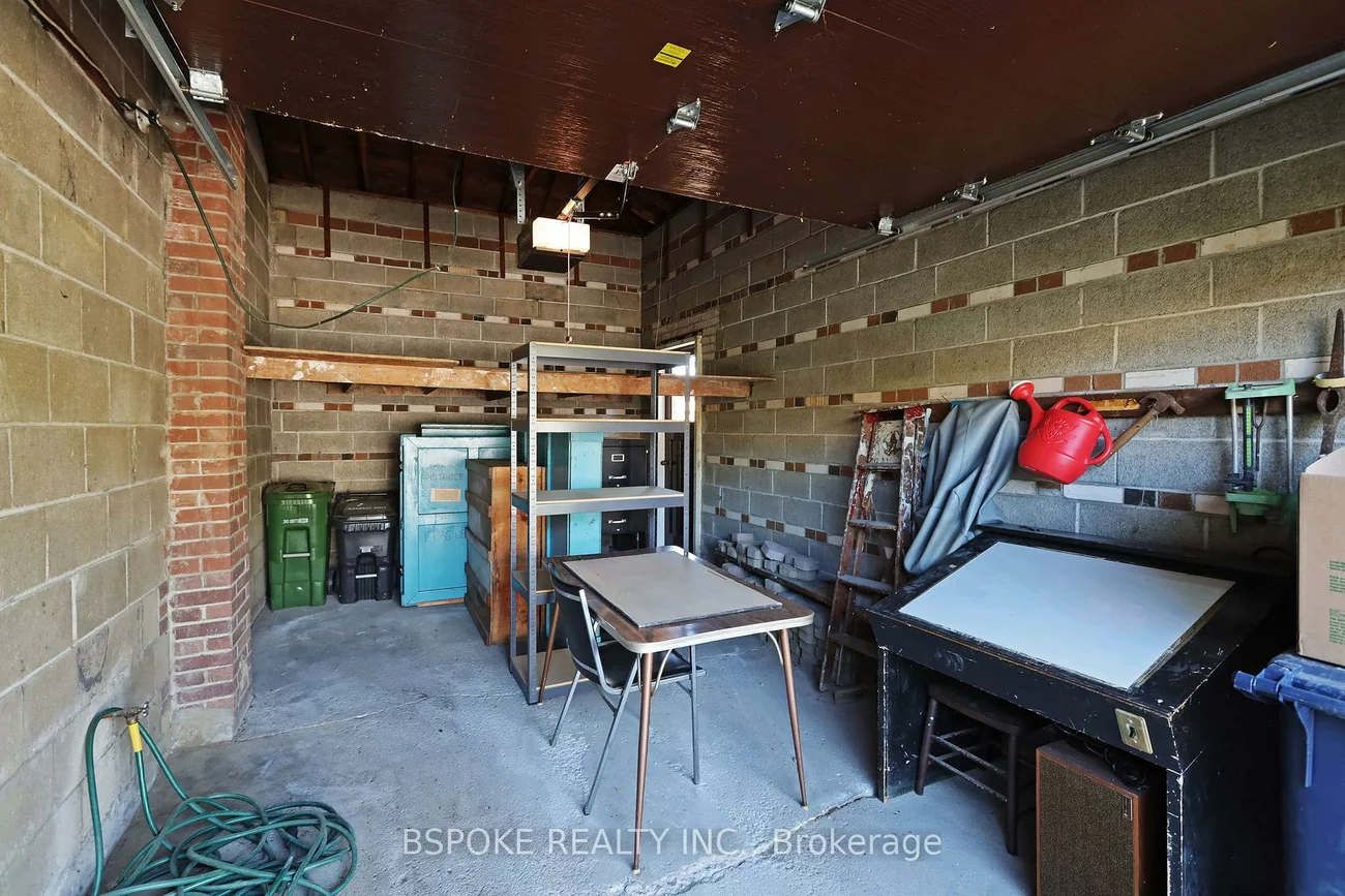 54, Warner, Victoria Village, Toronto