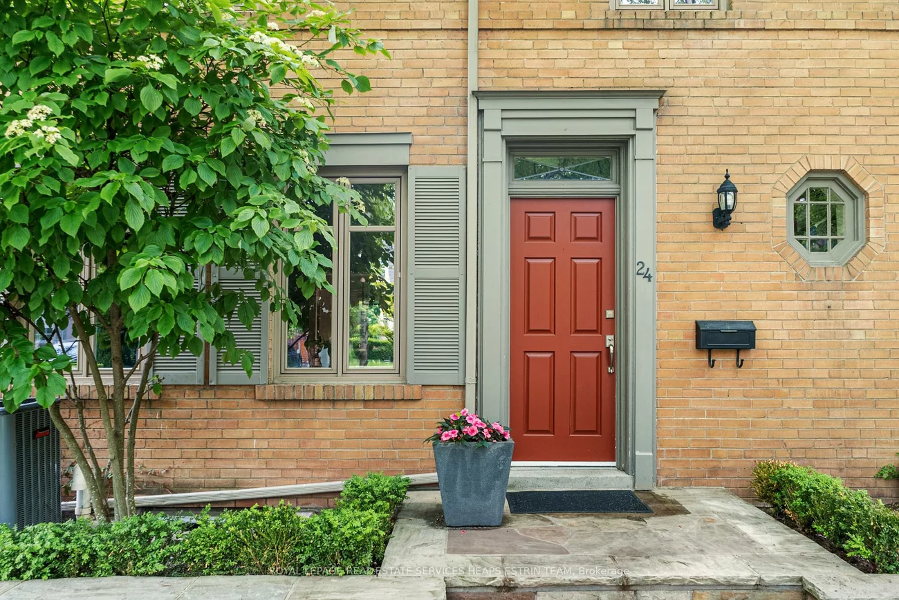 24, Heather, Leaside, Toronto