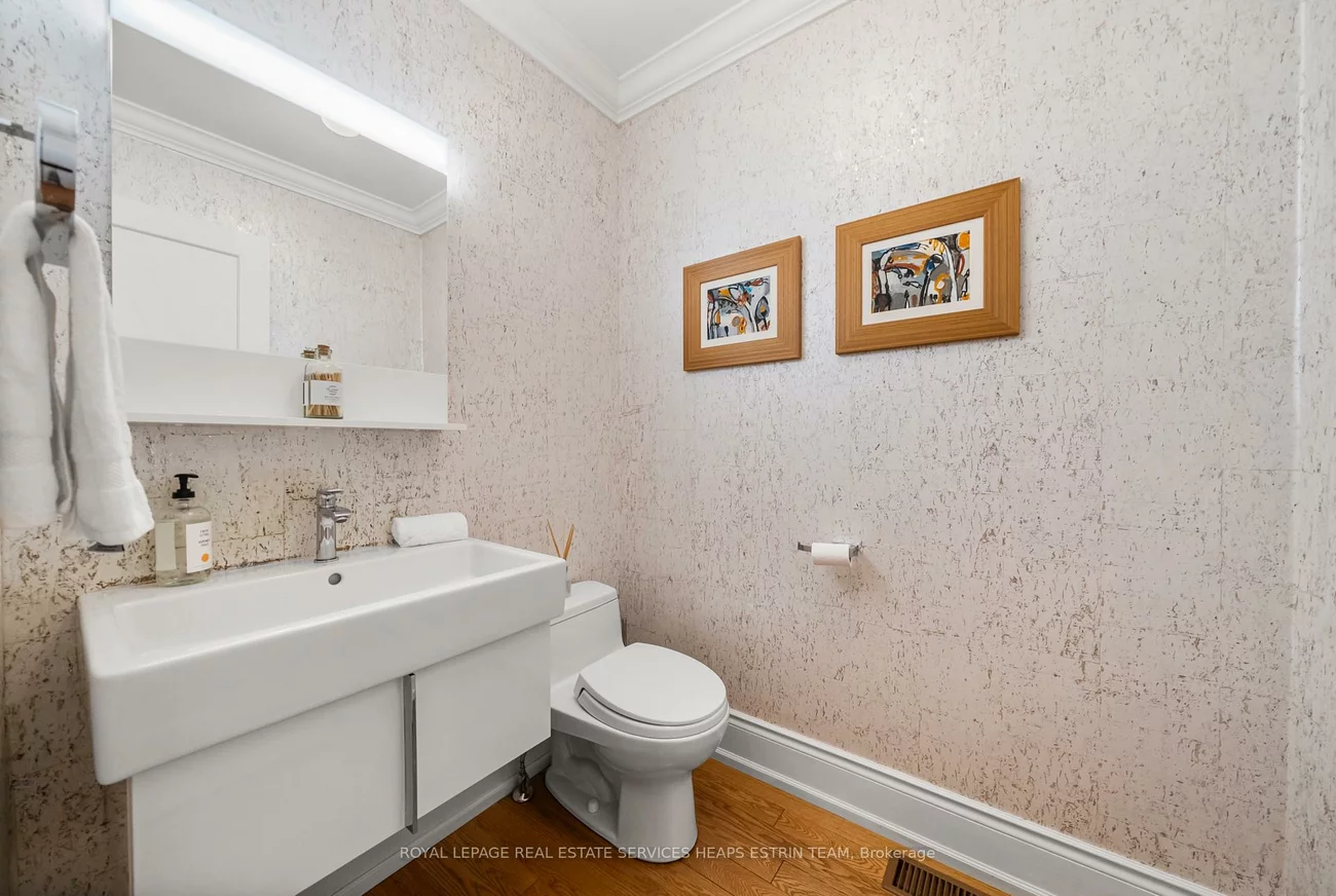 24, Heather, Leaside, Toronto
