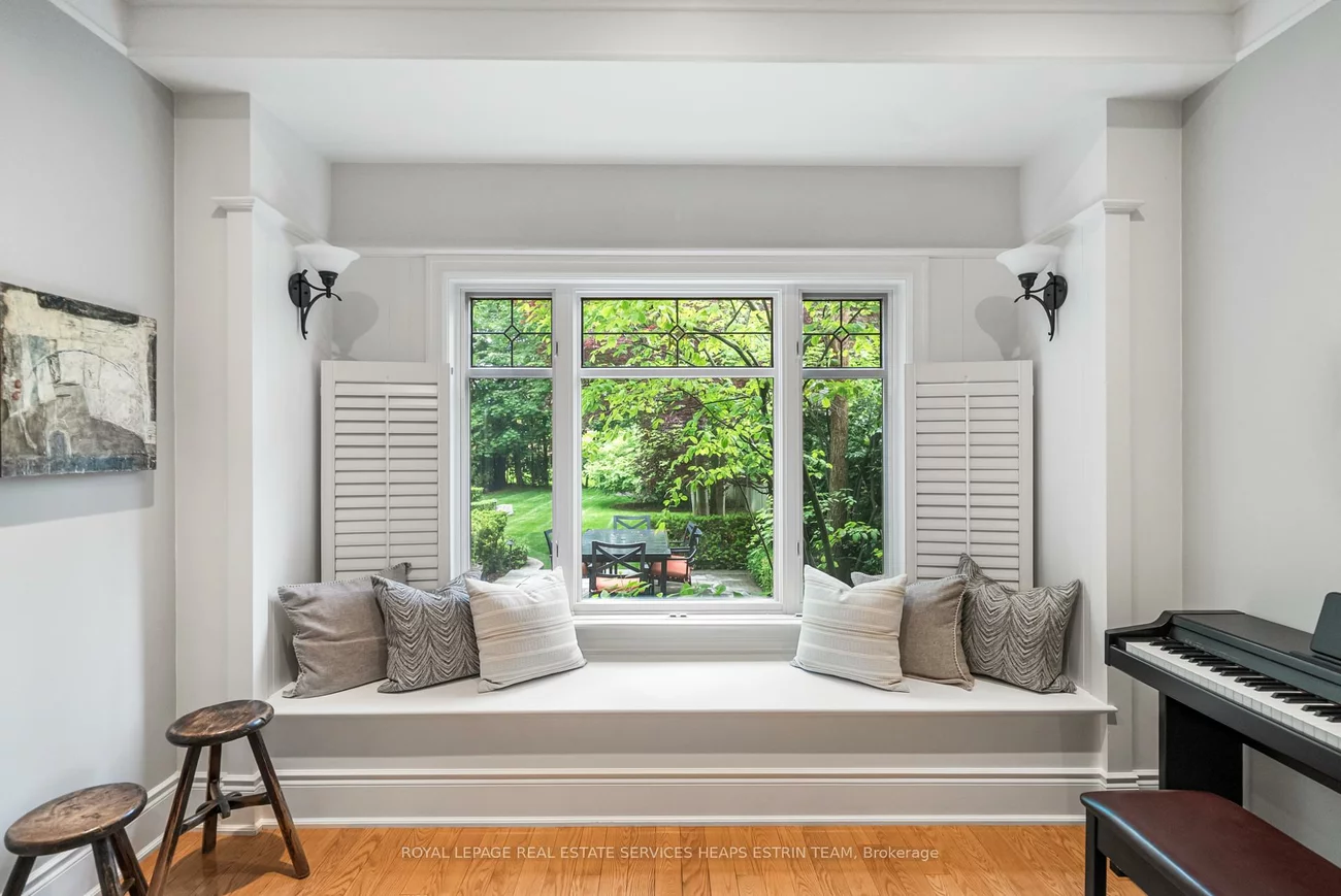 24, Heather, Leaside, Toronto