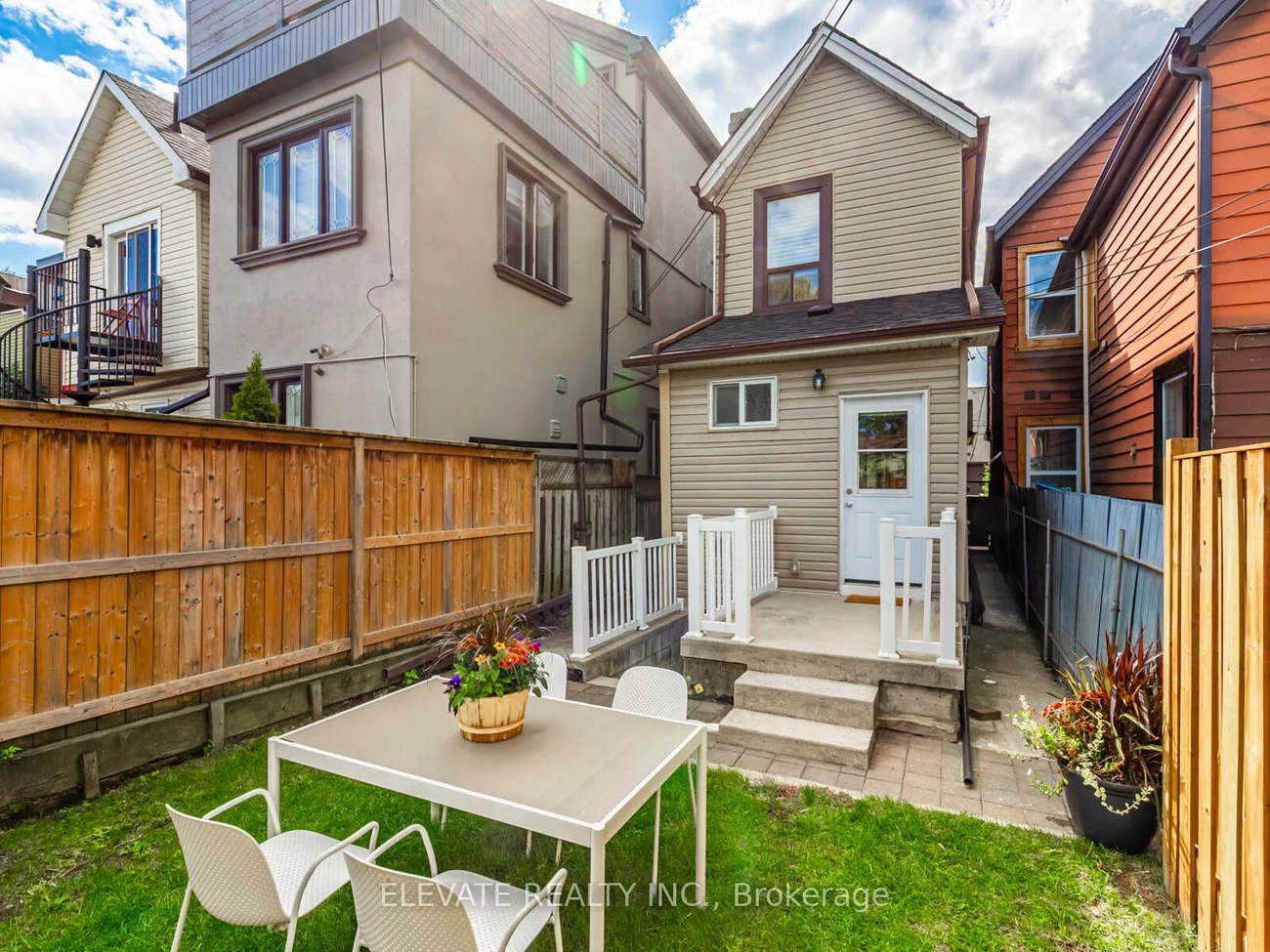 155, St Clarens, Dufferin Grove, Toronto