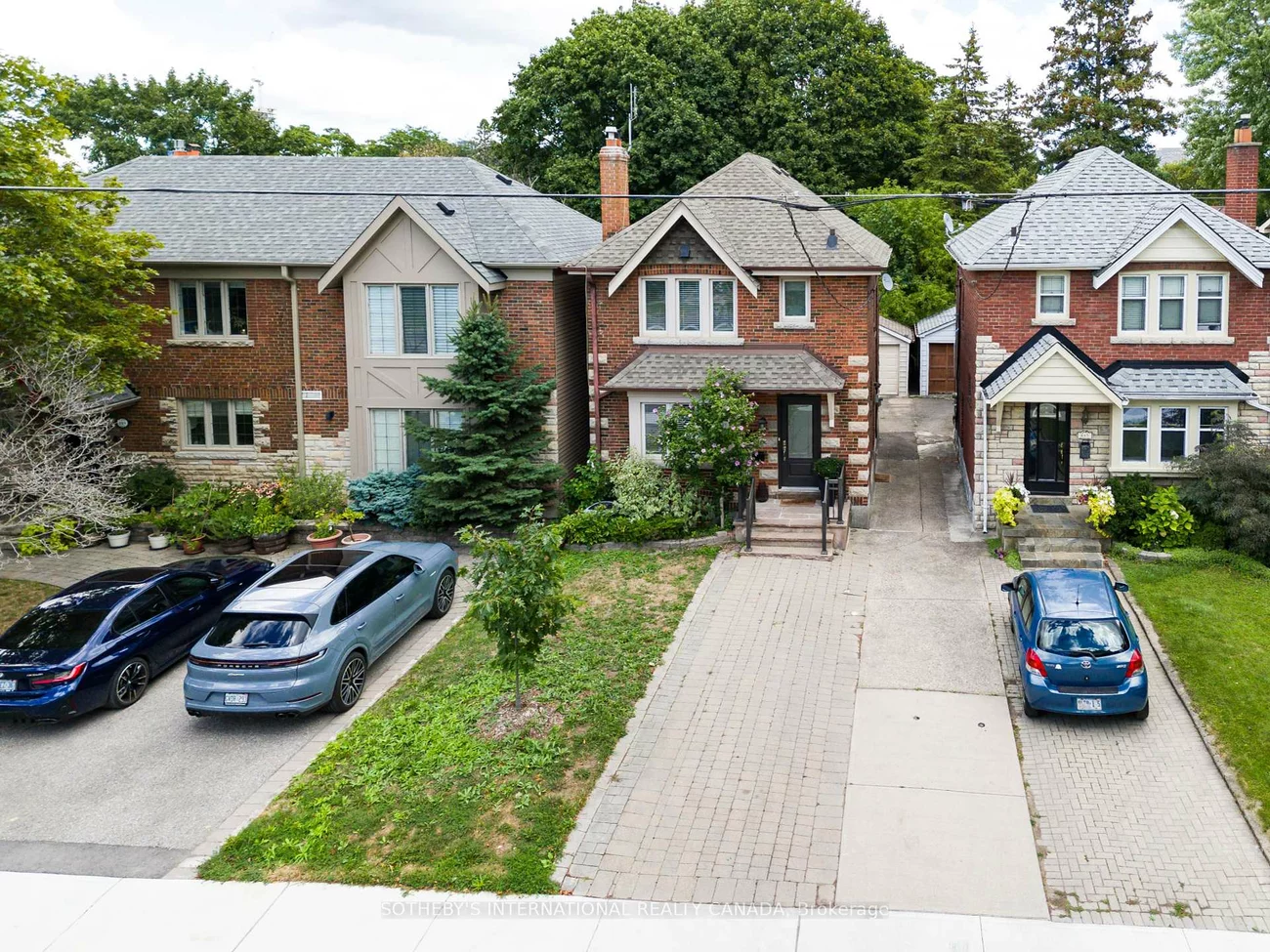 147, Rumsey, Leaside, Toronto