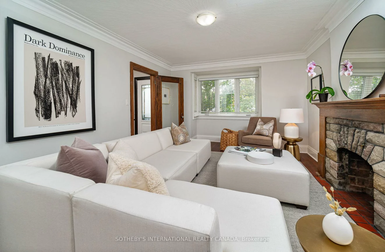 147, Rumsey, Leaside, Toronto