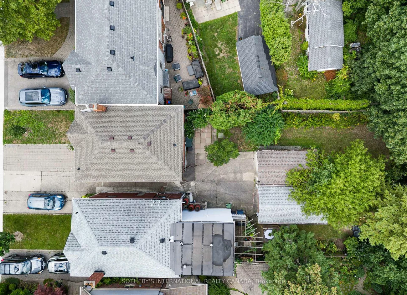 147, Rumsey, Leaside, Toronto