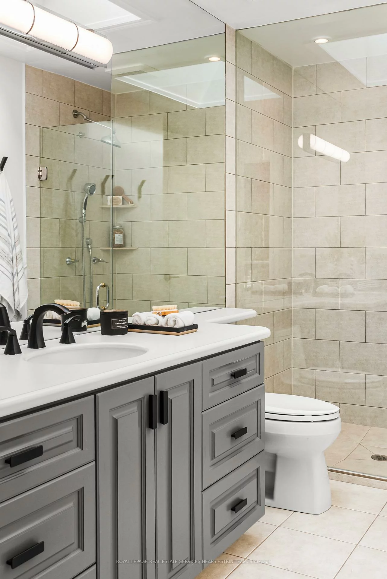 77, Astley, Rosedale-Moore Park, Toronto