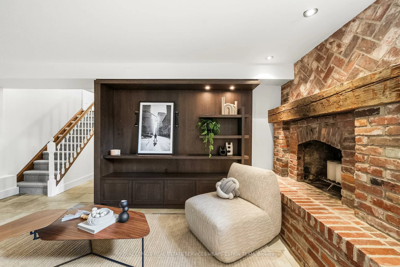 77, Astley, Rosedale-Moore Park, Toronto