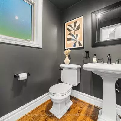 77, Astley, Rosedale-Moore Park, Toronto