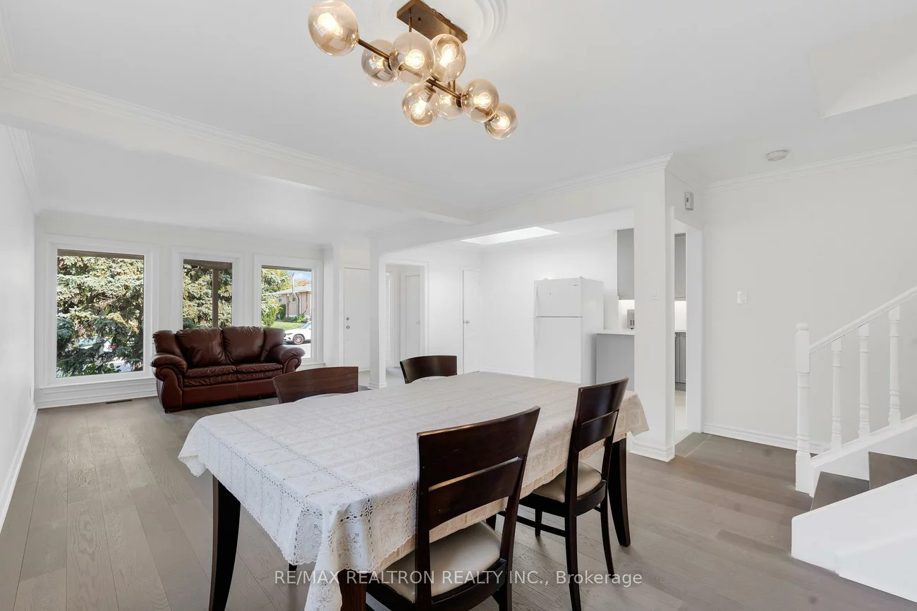 53, Knighton, Victoria Village, Toronto