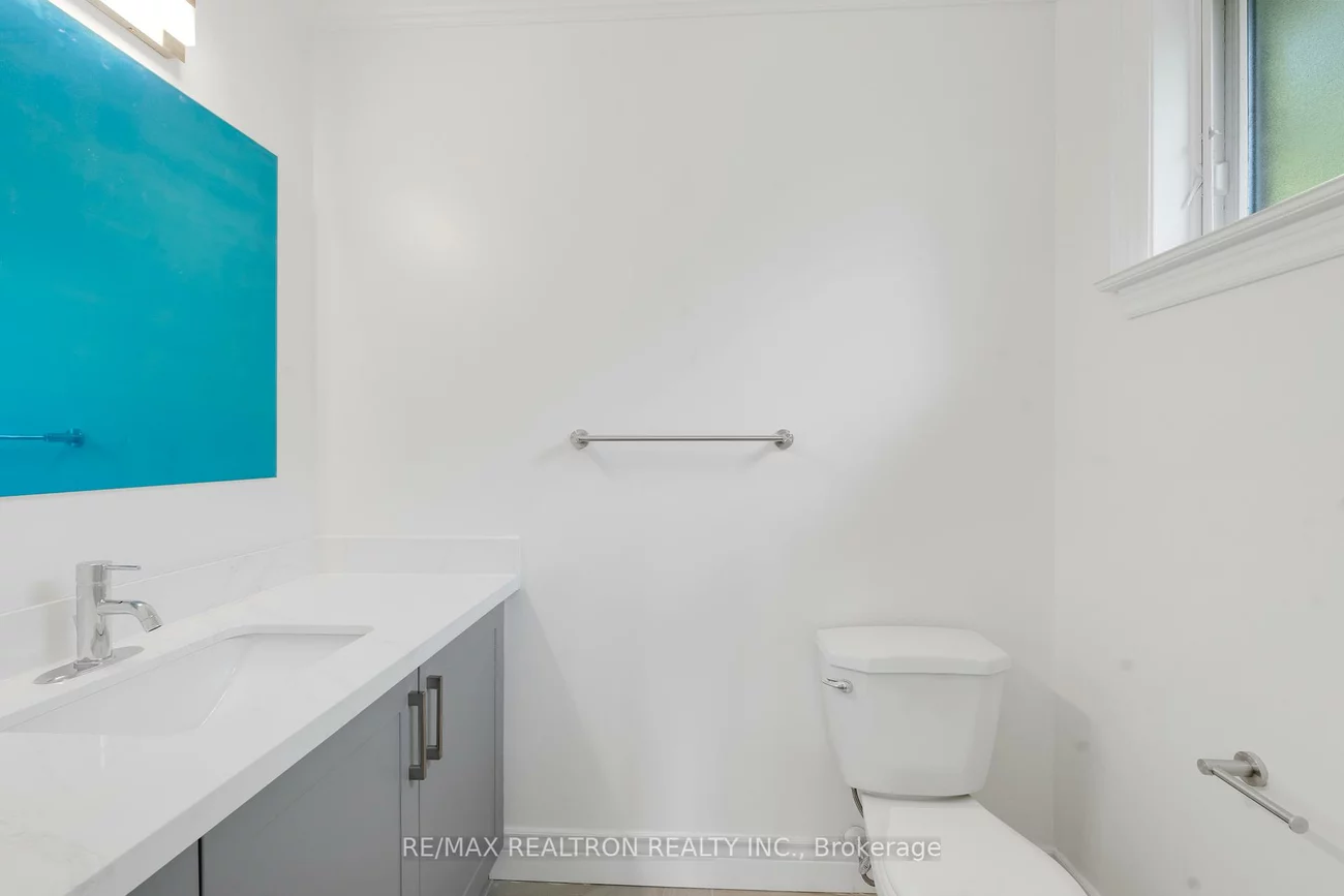 53, Knighton, Victoria Village, Toronto