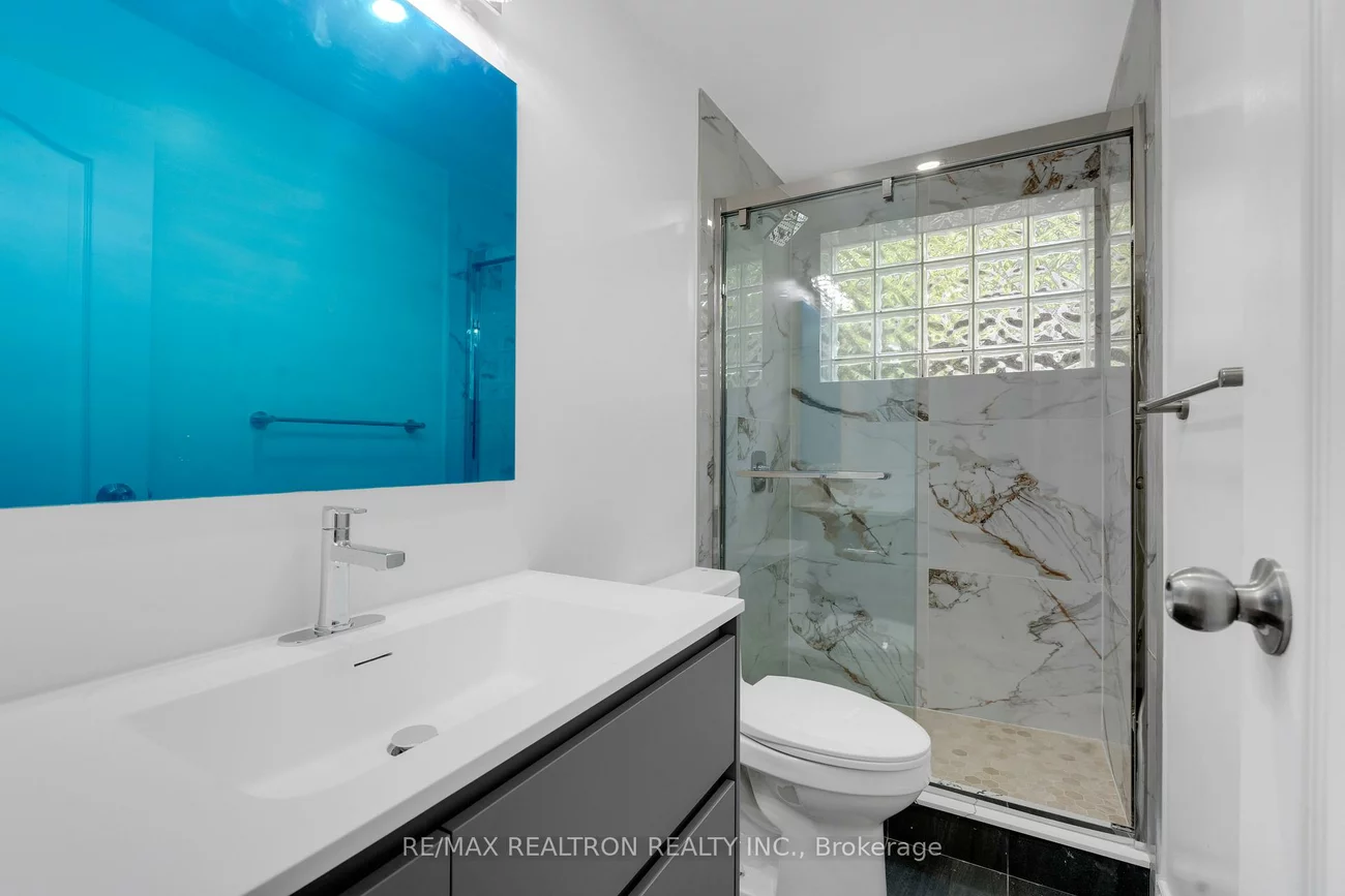 53, Knighton, Victoria Village, Toronto