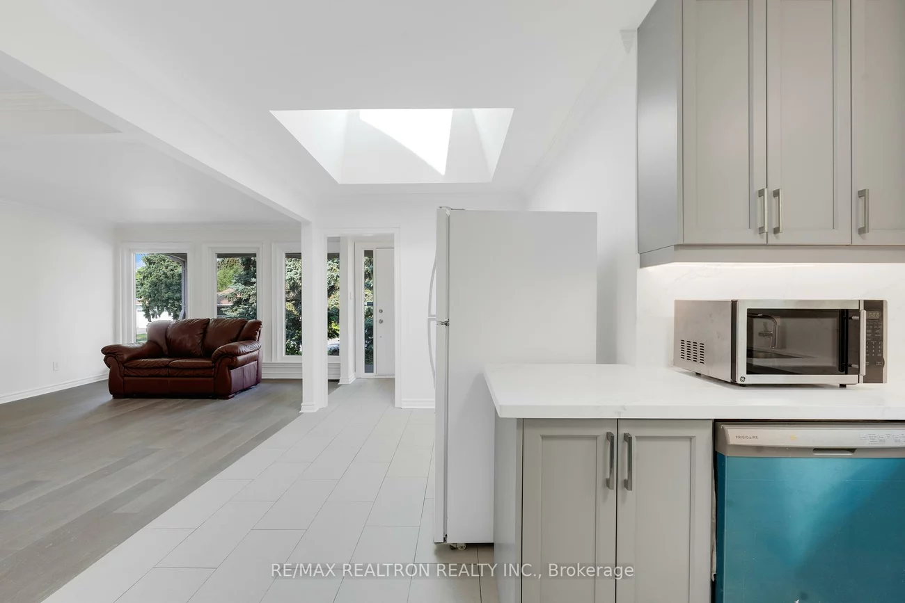 53, Knighton, Victoria Village, Toronto