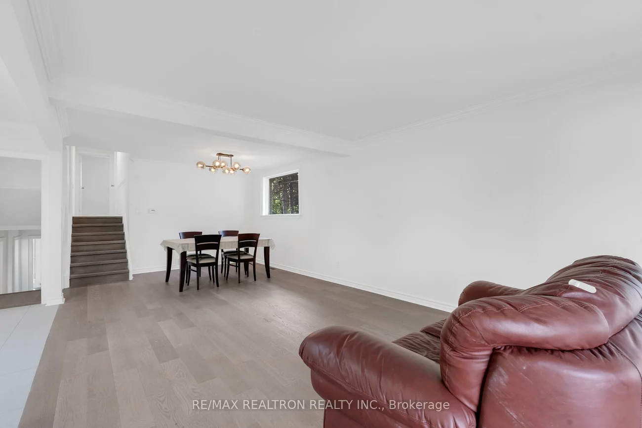 53, Knighton, Victoria Village, Toronto