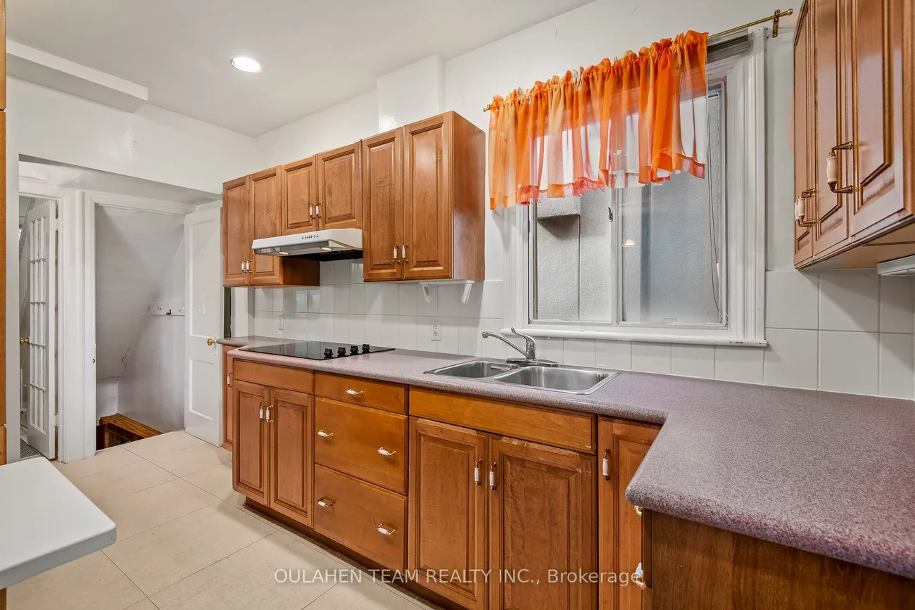 286, St Clements, Yonge-Eglinton, Toronto