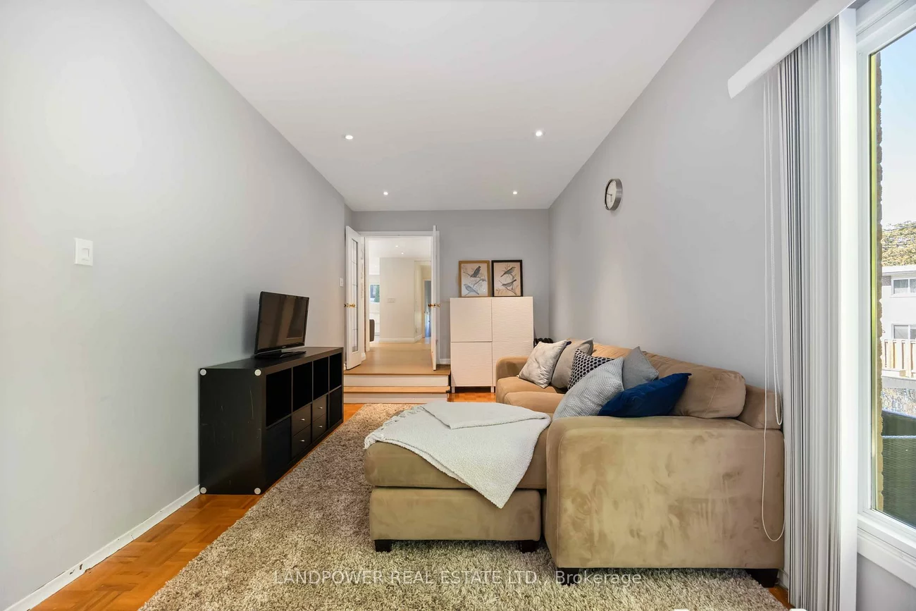 48, Marowyne, Don Valley Village, Toronto