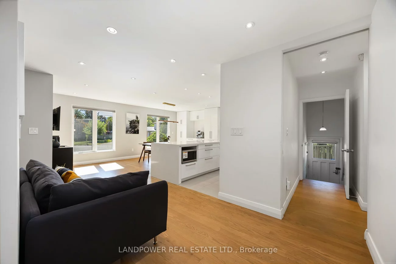 48, Marowyne, Don Valley Village, Toronto